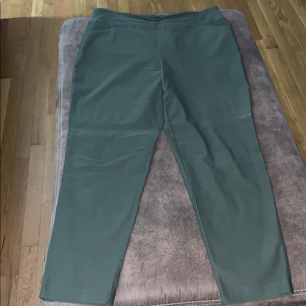 Versona olive green modern skinny pants Sz 12